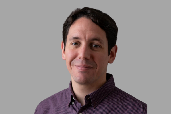 Headshot Dr Leandro 2